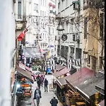 Taksim's Favorite Daire